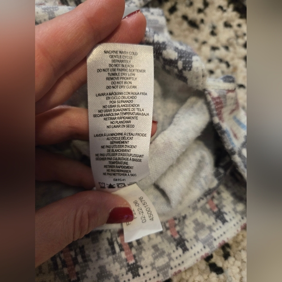 Free Country Cozy Winter layer. Furry Mock neck, Zip. Long sleeve. Soft interior - Picture 9 of 12